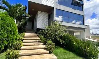 Imagem: Casa alto padrão mobiliada em condomínio