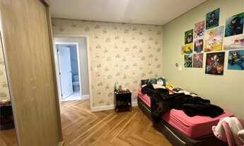 Imagem 4: Linda casa na Serra da Cantareira sendo 4 dormitórios sendo 1 suíte master com hidromassag