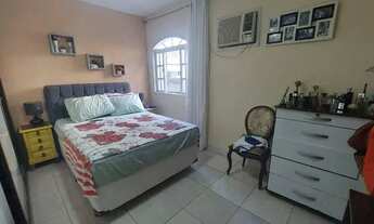 Imagem 5: Casa com piscina e quintal com árvores frutíferas em São José do Imbassaí-Maricá