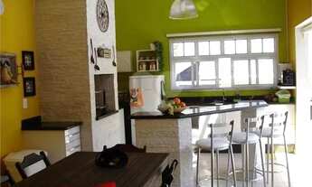 Imagem 7: Casa de alto padrão com 4 dormitórios localizada no condomínio Canada Village com seguranç