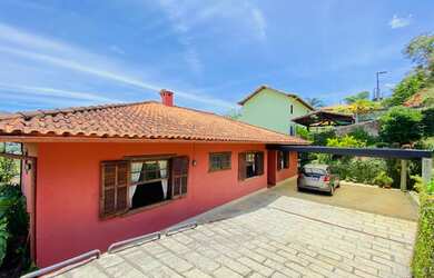 Imagem 2: Casa para venda tem 200 metros quadrados com 2 quartos em Nogueira - Petrópolis - RJ