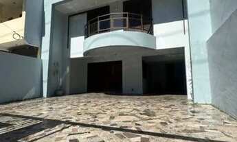 Imagem: Sobrado à Venda no Centro de Guaratuba