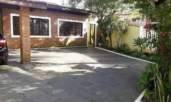 Imagem 4: Casa Grande com piscina perto da praia