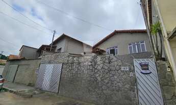 Imagem: Casa com 3 quartos e ampla área externa