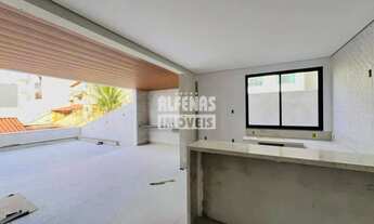 Imagem: Casa Geminada de Alto Padrão, 3 Quartos