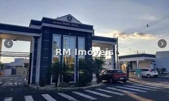 Imagem 2: Casa de Condomínio à Venda com 3 quartos, 2 banheiros, 2 vagas e 121m²