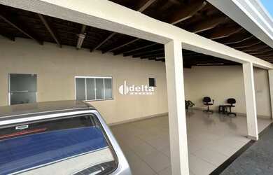 Imagem 2: Casa residencial disponível para venda no bairro Segismundo Pereira em Uberlândia-MG