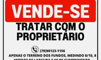 Imagem: Vendo Terreno no fundo de uma casa