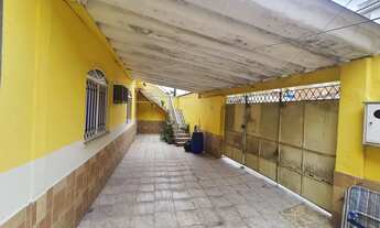 Imagem 2: Ótima Casa frente de rua e independente 4 Quartos, 2 Salas, 2 Cozinha e 2 Vagas Ac Carta