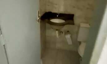 Imagem 4: Aluga-se casa direto com a dona , bem localizada e segura Moradia e Comércio