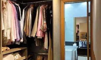 Imagem 6: Apartamento Amplo de 2 Dormitórios com Vaga Box à Venda Embaré, Santos/Sp