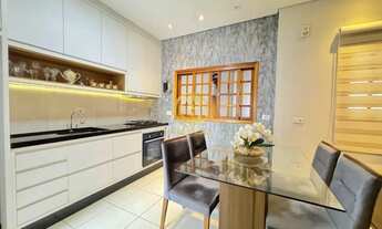 Imagem 7: Venha conhecer esta encantadora Casa térrea, situada no prestigiado bairro Villa Branca, c