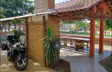 Imagem 6: Sobrado (residencial ou pousada) a 50m da praia, com quiosque