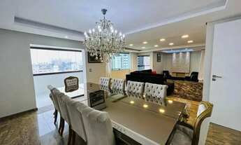 Imagem 3: Apartamento de alto padrão no Centro com 260 m², três suítes com closet e quatro vagas