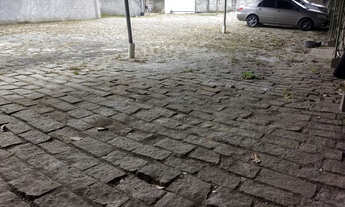 Imagem 2: Alugo está área com galpão de garagem