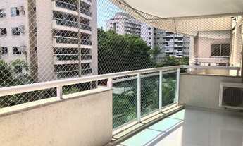 Imagem 2: Apto a venda, 71 m, piso porcelanato, 2 qtos, sendo 1 suíte, armários nos qtos e cozinha