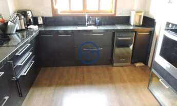 Imagem 3: Sobrado com móveis planejados e piscina