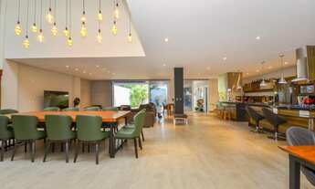 Imagem: Casa c/ 396 m2 - 4 suítes a venda em Curitiba