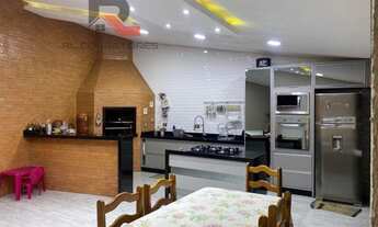 Imagem 2: Casa para Venda em Colombo, Osasco, 3 dormitórios, 1 suíte, 2 banheiros, 1 vaga