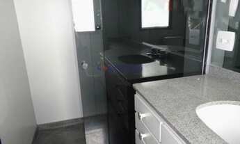 Imagem 7: Magnifica opção , 04 suites c/ closet.,4 vagas , vagas para vis para dentro de um bosque p