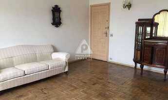 Imagem 4: Apartamento de 110m² em Botafogo, com 3 quartos, 2 banheiros sociais, dependências complet