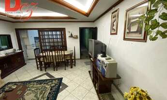 Imagem 6: A casa tem 3 quartos, sendo uma suíte com hidromassagem, 1 banheiro social grande, sala am