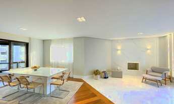 Imagem 2: 4 Dormitórios - 4 Vagas - Lareira - Terraço - Lazer completo - 244m²