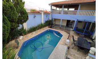 Imagem 3: LINDA CASA 390 M² - 5 QUARTOS - PISCINA - 3 VAGAS - BAIRRO MILIONÁRIOS - BH