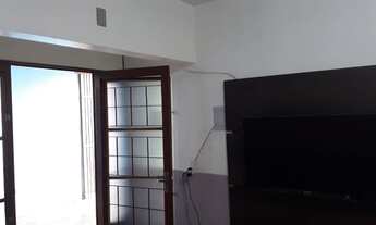 Imagem 3: QNN 21 Casa 3 Qts na Laje + 2 casas de fundos! Para Investir ou Morar