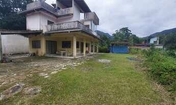 Imagem 6: Sobrado com terreno medindo 800 m2