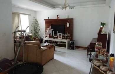 Imagem 6: Casa de 4 quartos com piscina na Freguesia