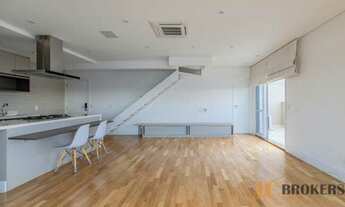 Imagem 2: Cobertura com 222m² de área total e 120m² de área útil, 2 dormitórios sendo 2 suítes, 2 va