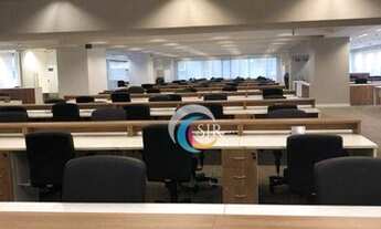 Imagem 5: Conjunto com 954,95m² disponível para locação na região da Paulista. São 14 andares no tot