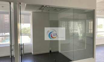 Imagem 5: Sala comercial de 390 m² com piso elevado, forro com luminárias, ar condicionado