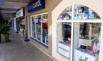 Imagem 4: Lojas comerciais no Shopping Flamingo