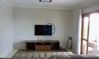 Imagem 2: Sobrado com móveis planejados e piscina