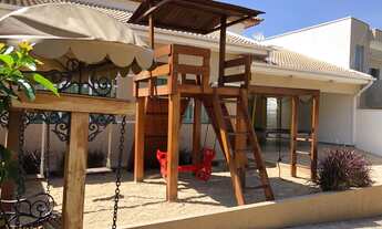 Imagem: Linda Casa de Condomínio à venda, na cidade