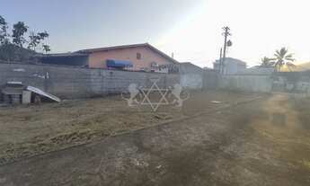 Imagem 3: Edícula com terreno amplo no bairro Jardim das Gaivotas, Caraguatatuba, Litoral Norte de S