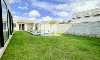 Imagem 6: Térrea para venda possui 274 metros quadrados com 4 quartos