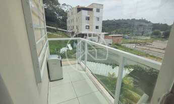 Imagem 4: Casa duplex com 4 quartos sendo 1 suíte com sacada e closet em São Pedro