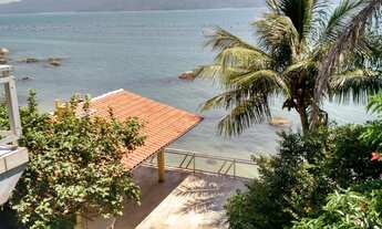 Imagem: Bombinhas-SC - Pé na Areia-Casa 4/4 split