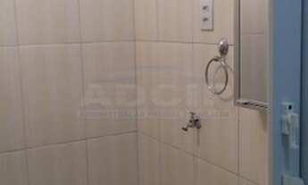 Imagem 3: Apartamento térreo contempla cozinha, banheiro e um dormitório bem espaçoso (não tem vaga