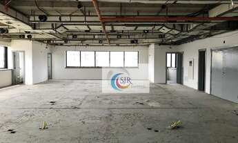 Imagem 5: Conjunto comercial com 572 m² de área útil, com 12 vagas de garagem, piso elevado e ar con