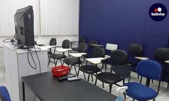 Imagem: Sala de aula totalmente equipada no Méier