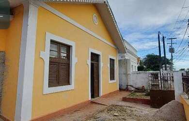 Imagem 2: Casa Beira Mar, na Praça do Jacaré, defronte ao Colégio de São Bento!