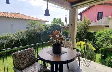 Imagem 2: Casa de 350m² a Venda no Pacaembu Com 3 Dormitorios, Sendo 1 Suítes e 4 Vagas