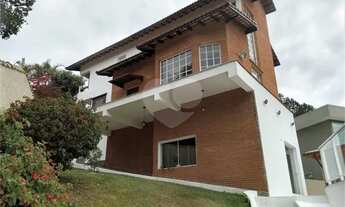 Imagem 7: Casa com 4 suítes muito bem localizada no condomínio Alpes da Cantareira na Serra da Canta