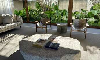 Imagem 4: Casa de condomínio para aluguel e venda possui 800 metros quadrados com 5 quartos