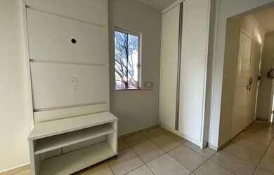 Imagem 5: APTO ZONA 07- PROXIMO DA UEM COM ARMARIOS