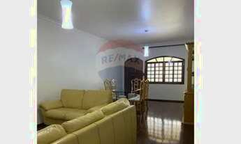 Imagem: Sobrado com 9 Quartos à Venda, 500m²